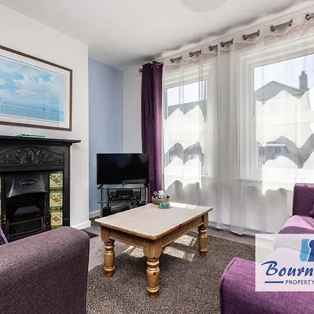 Grove House By Bournecoast - A Pleasant Family Home By Kings Park With Decking And Parking - Hb4179-2